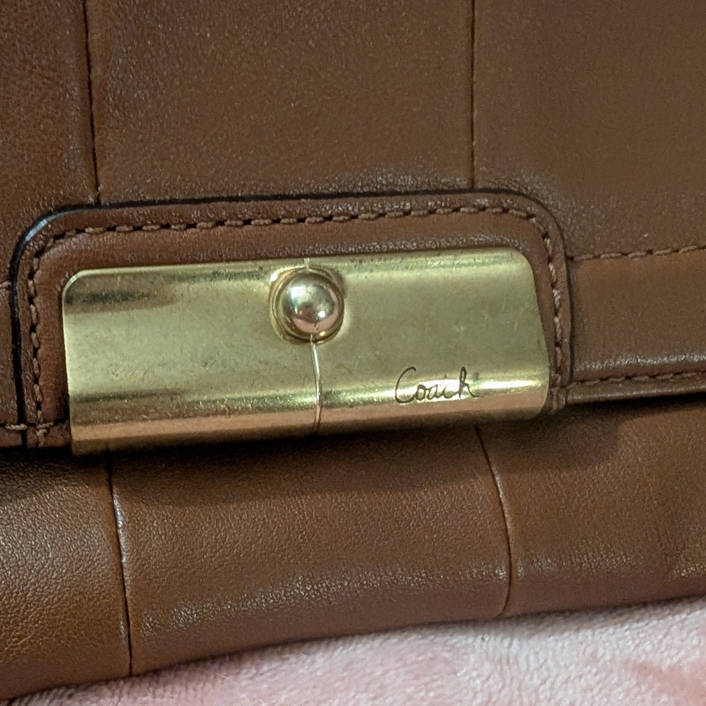 Coach Tan Leather Wristlet Vintage EUC - Picture 2 of 13